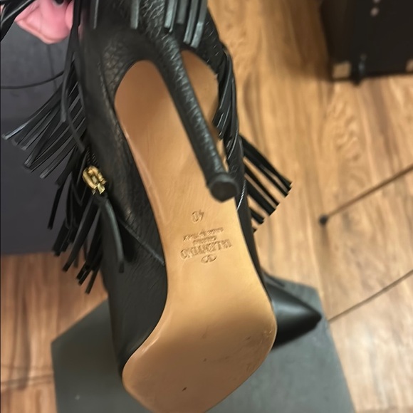 Valentino Garavani Black Fringe Heeled Boots - Picture 4 of 7